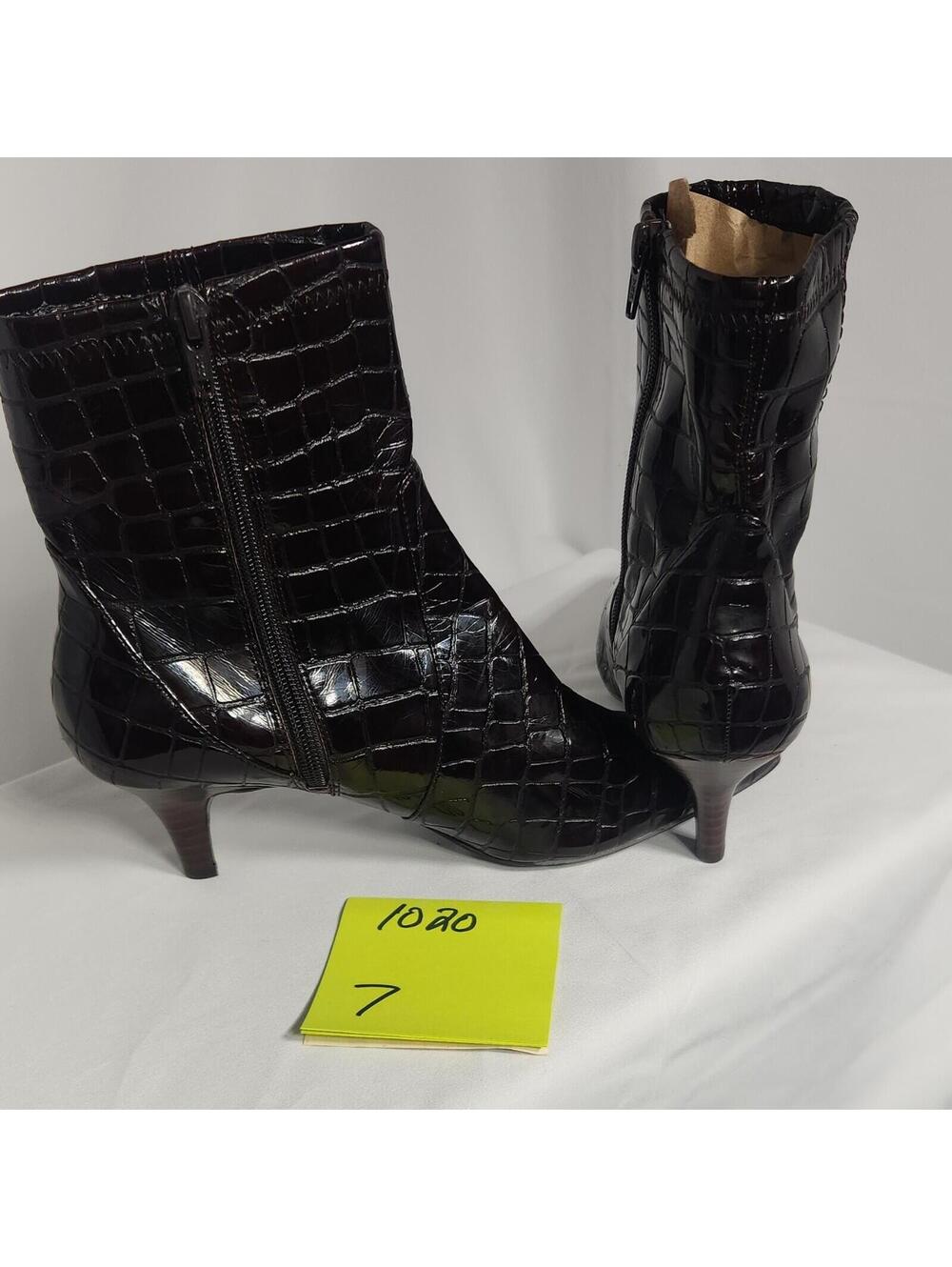 Bandolino Women’s Burgandy Leather Croc Embossed Ankle Booties Zip US 7